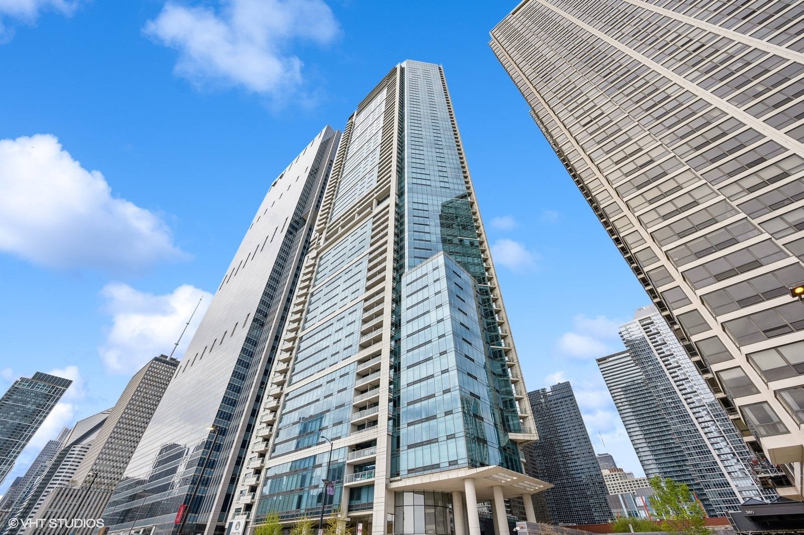 340 E Randolph Street Unit: 500