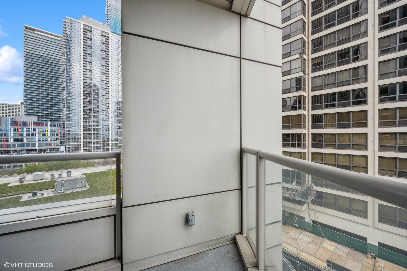 340 E Randolph Street Unit: 500