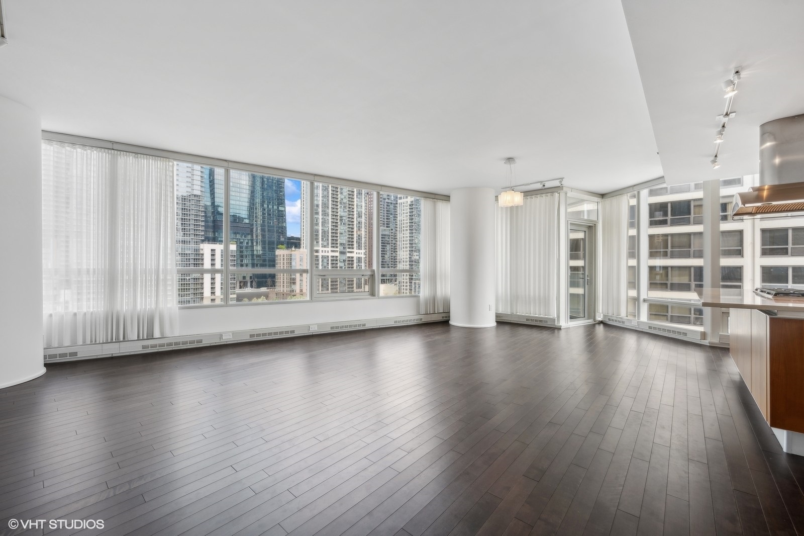 340 E Randolph Street Unit: 500