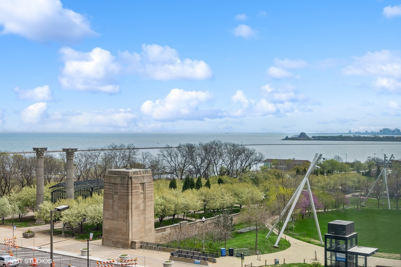 340 E Randolph Street Unit: 500