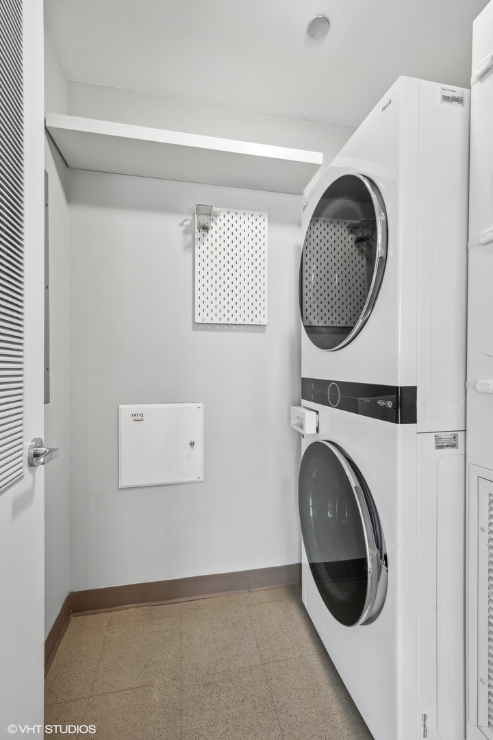 340 E Randolph Street Unit: 500