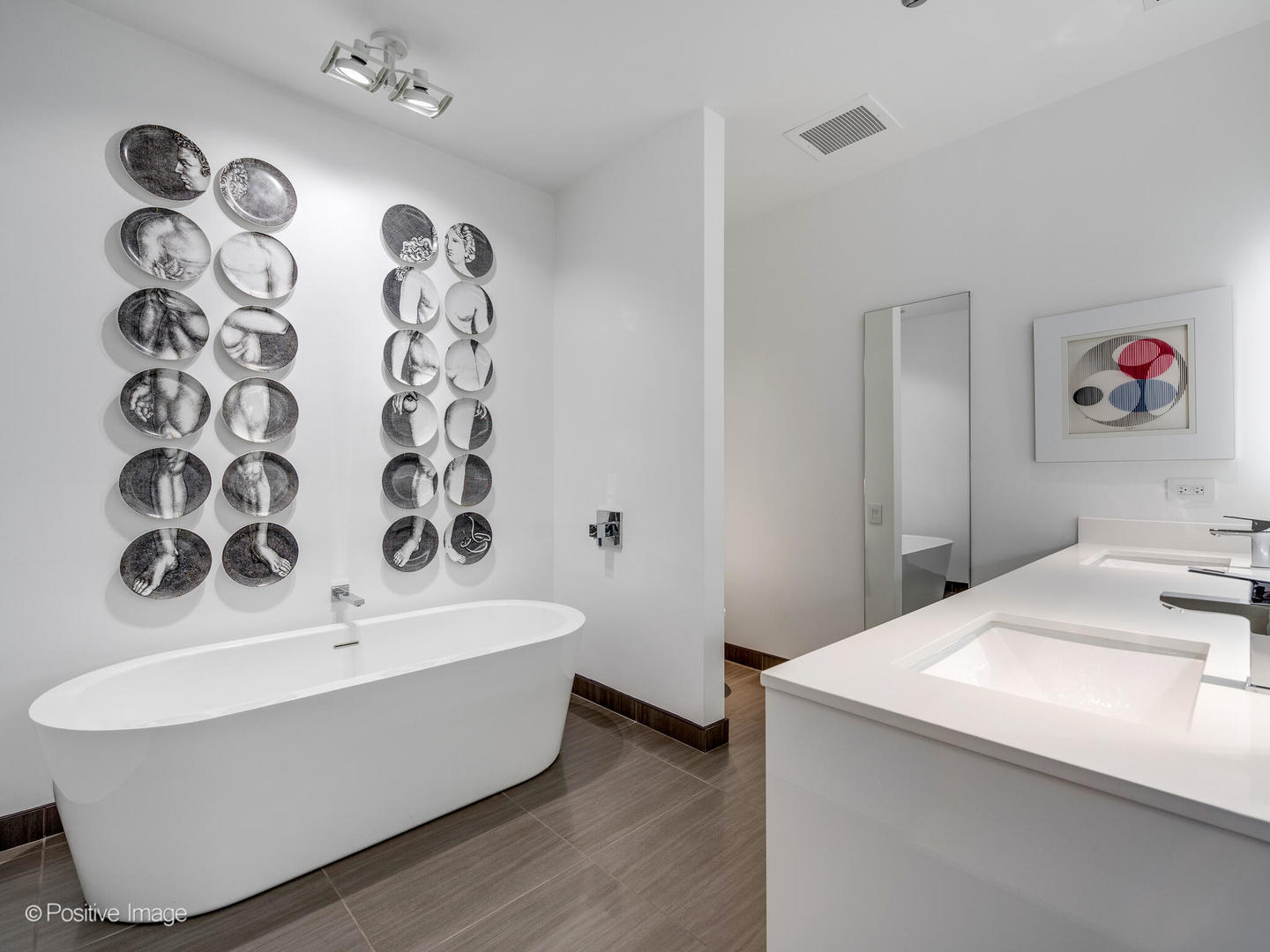 400 W Huron Street Unit: 1003