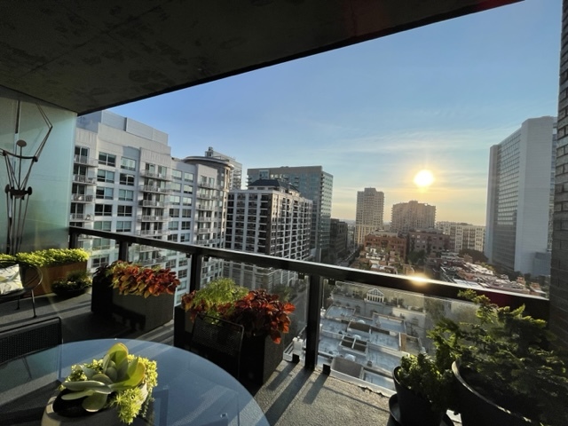 400 W Huron Street Unit: 1003