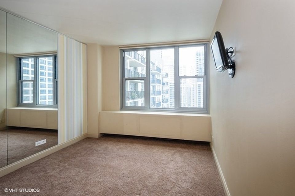 400 E RANDOLPH Street Unit: 3504