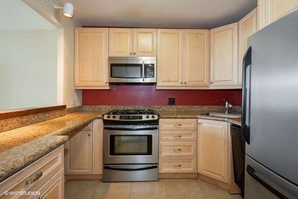 400 E RANDOLPH Street Unit: 3504