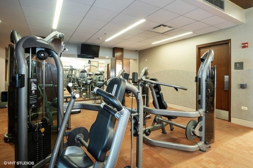 400 E RANDOLPH Street Unit: 3504