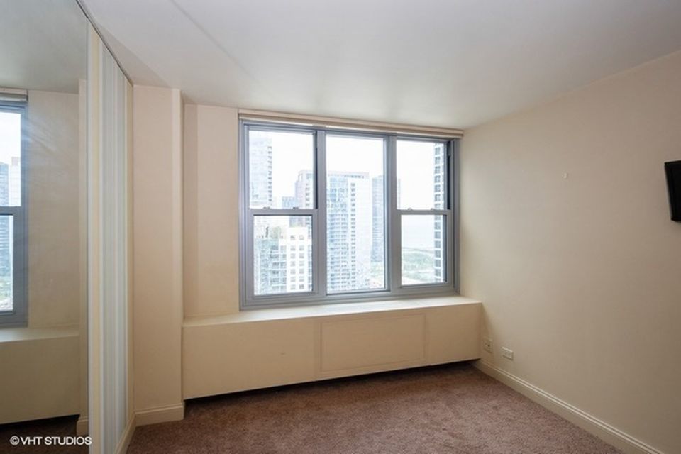 400 E RANDOLPH Street Unit: 3504