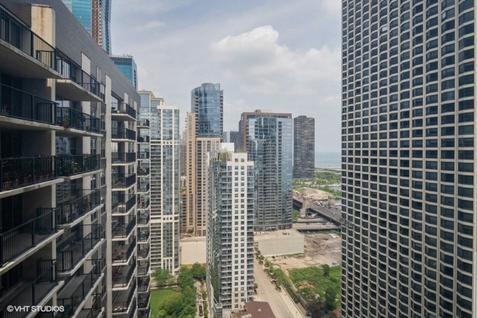 400 E RANDOLPH Street Unit: 3504