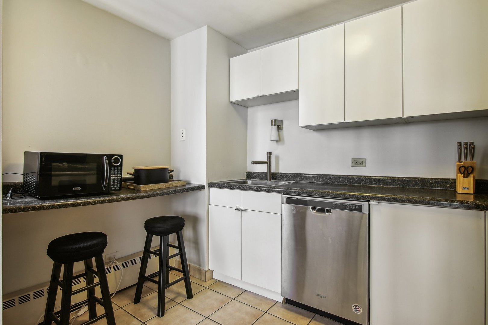 233 E ERIE Street Unit: 2201