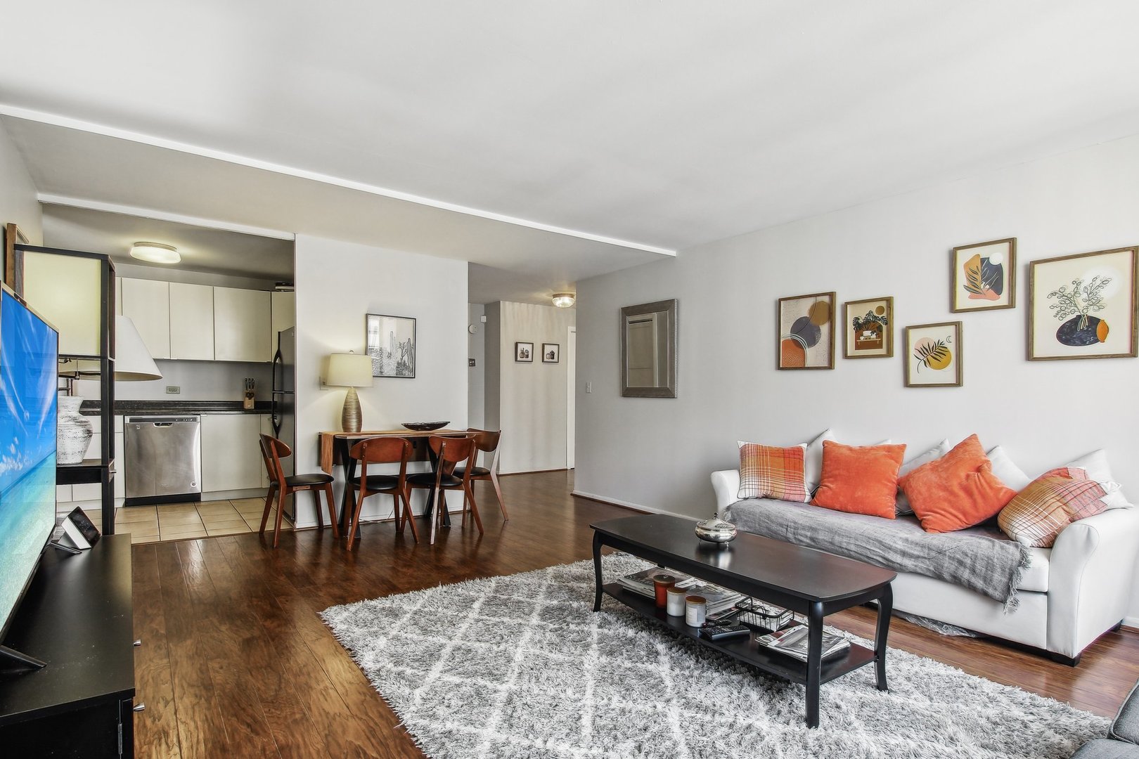 233 E ERIE Street Unit: 2201