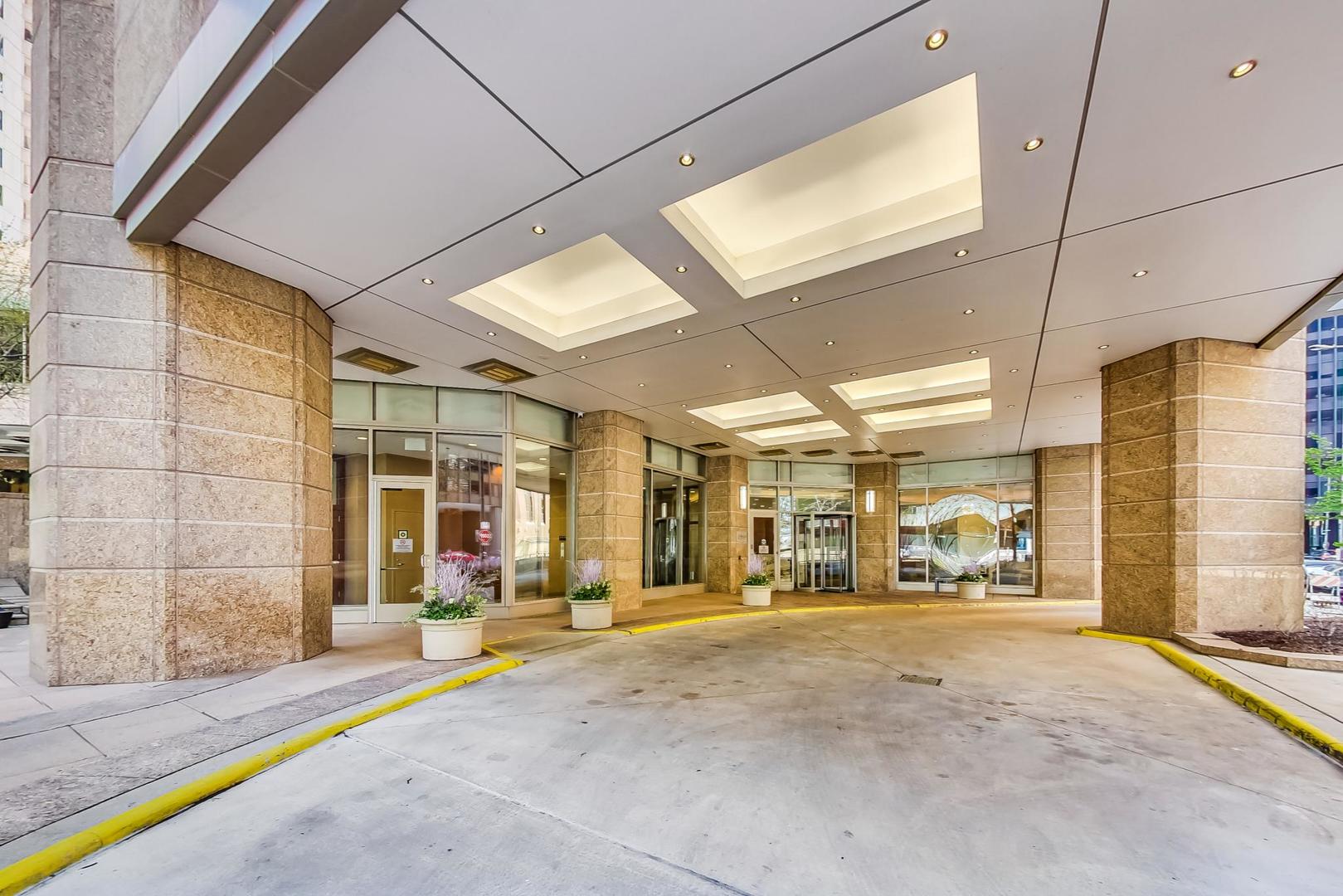 222 N Columbus Drive Unit: 2110