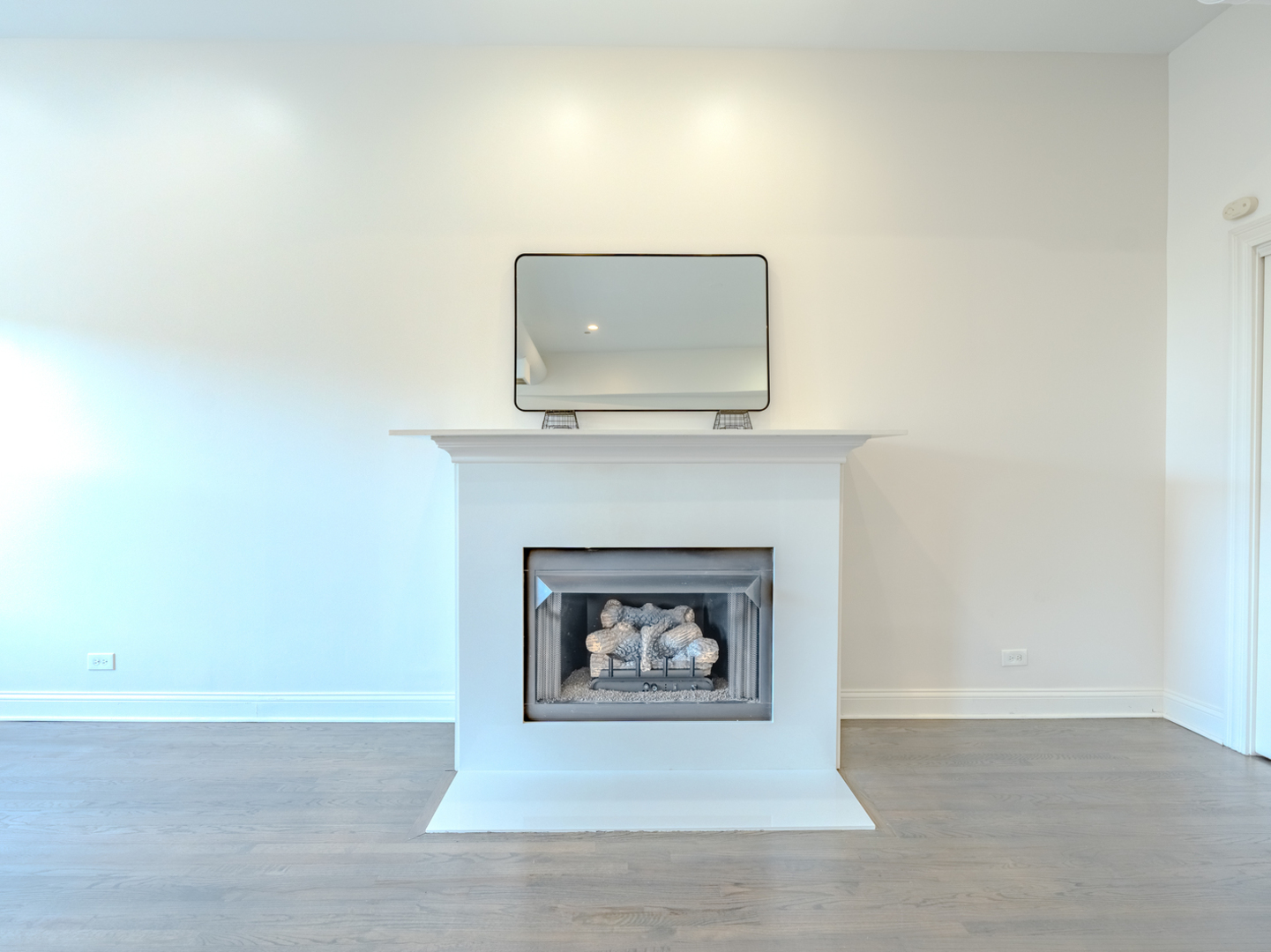 910 S Michigan Avenue Unit: 402