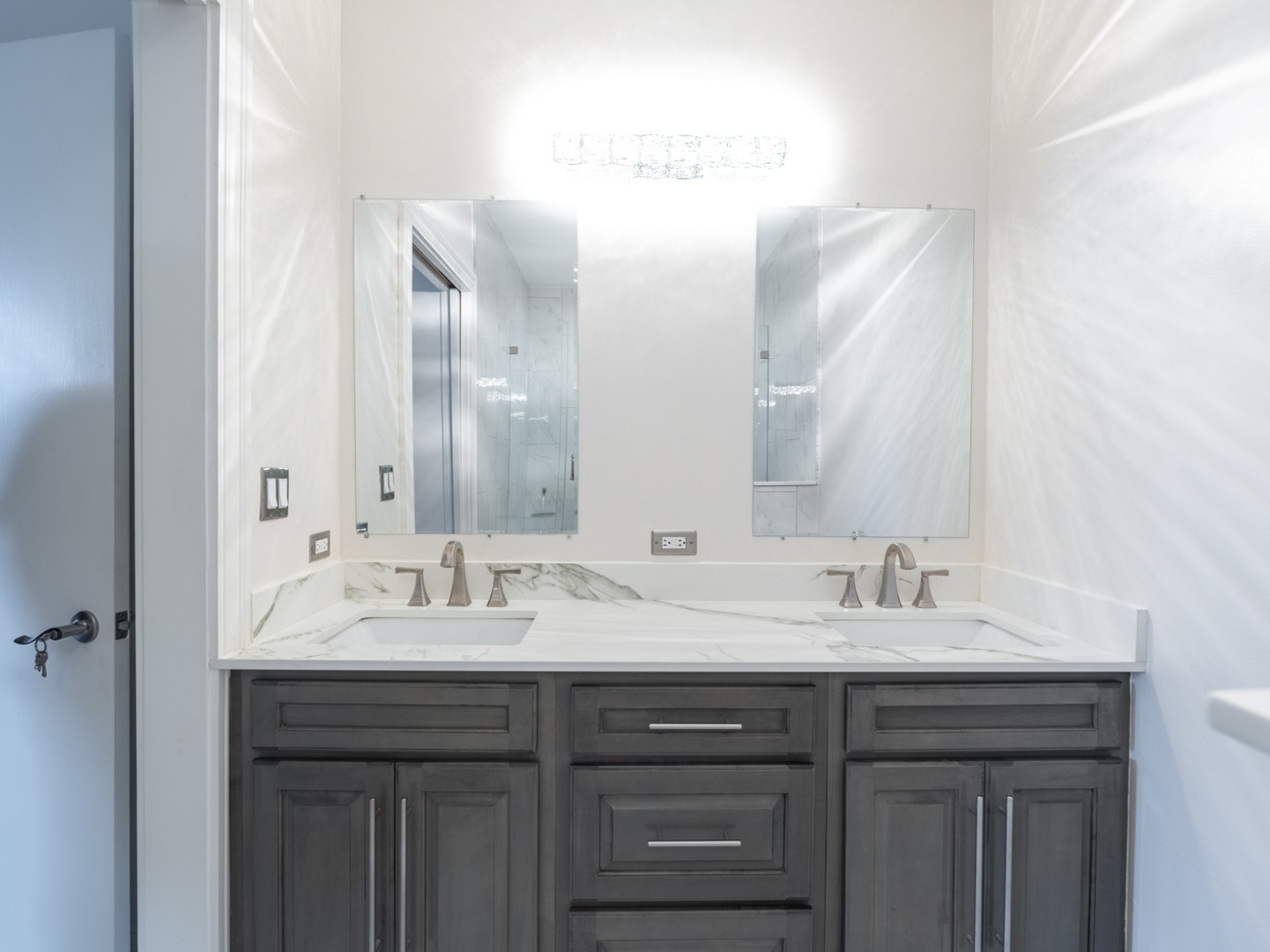 910 S Michigan Avenue Unit: 402