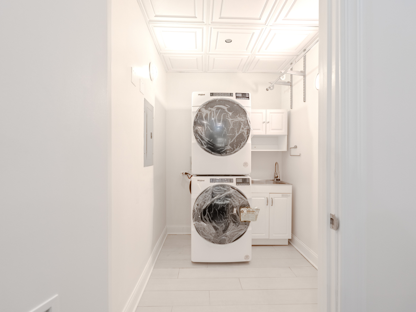 910 S Michigan Avenue Unit: 402