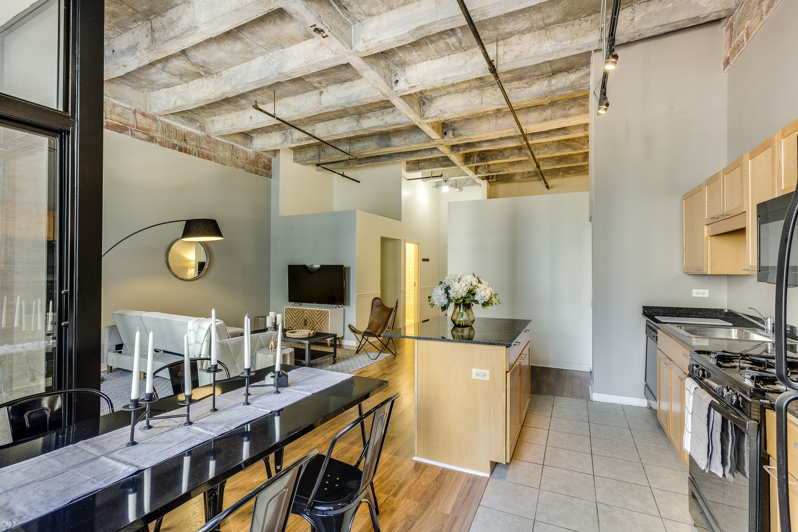 20 N STATE Street Unit: 910