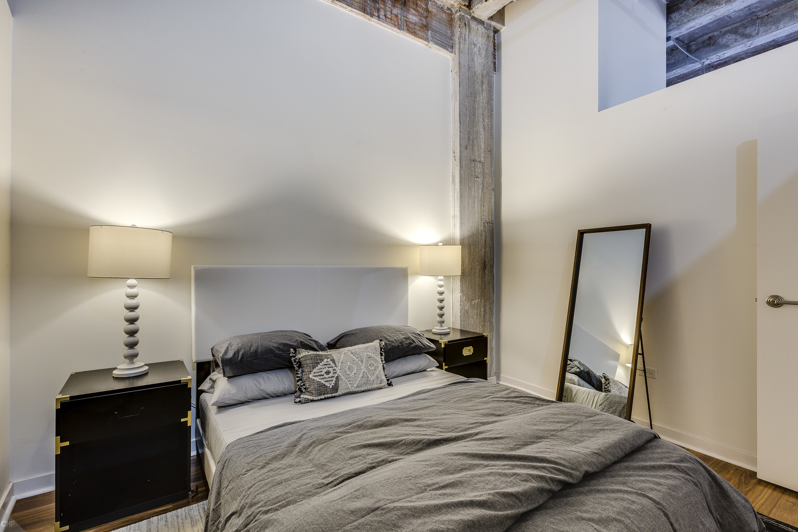 20 N STATE Street Unit: 910