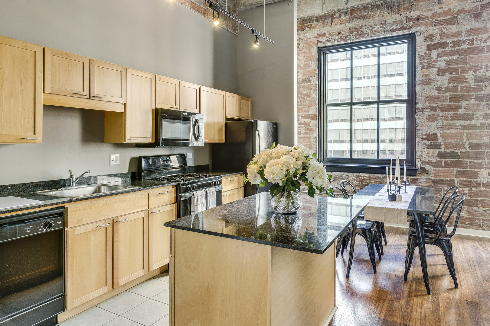 20 N STATE Street Unit: 910