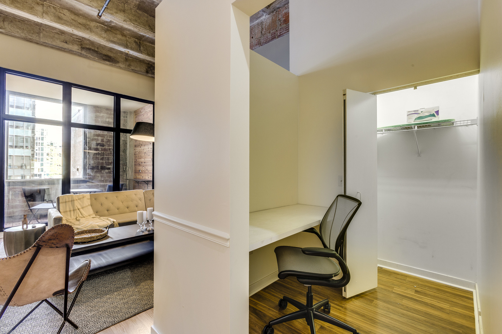 20 N STATE Street Unit: 910