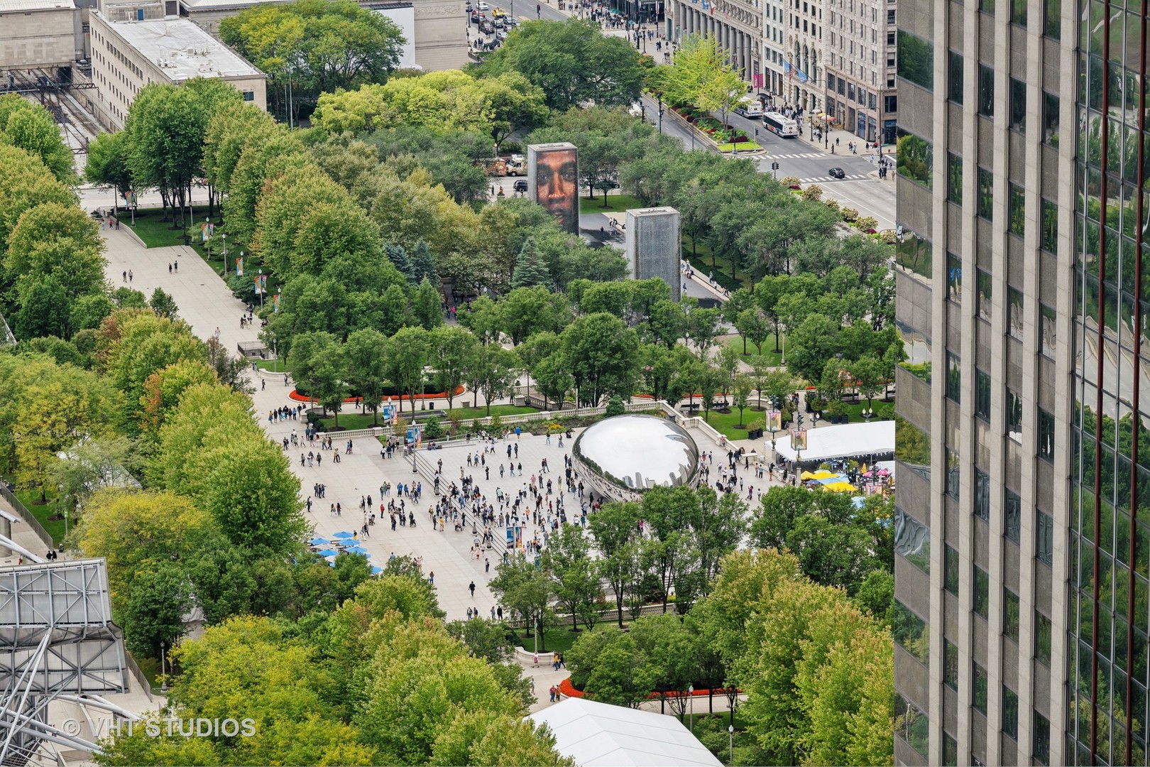 222 N COLUMBUS Drive Unit: 4402