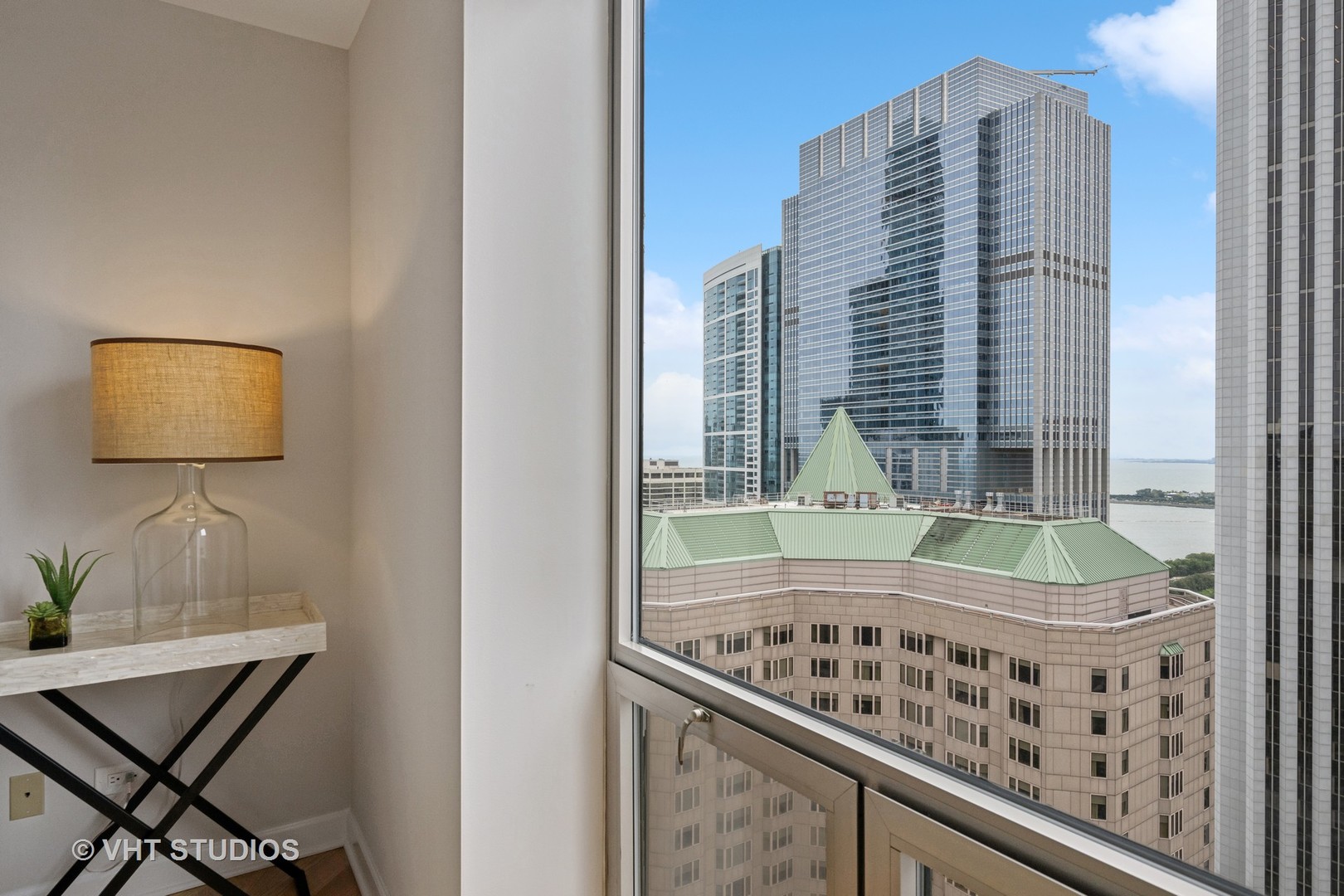 222 N COLUMBUS Drive Unit: 4402