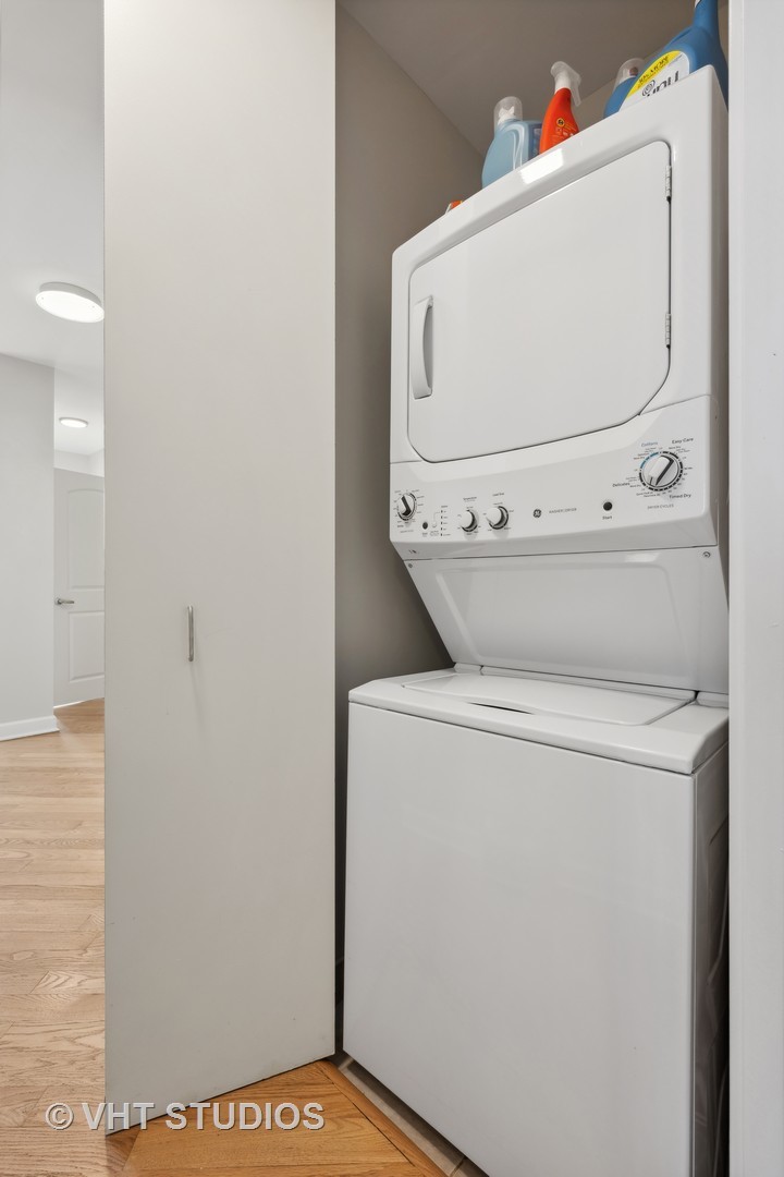 222 N COLUMBUS Drive Unit: 4402