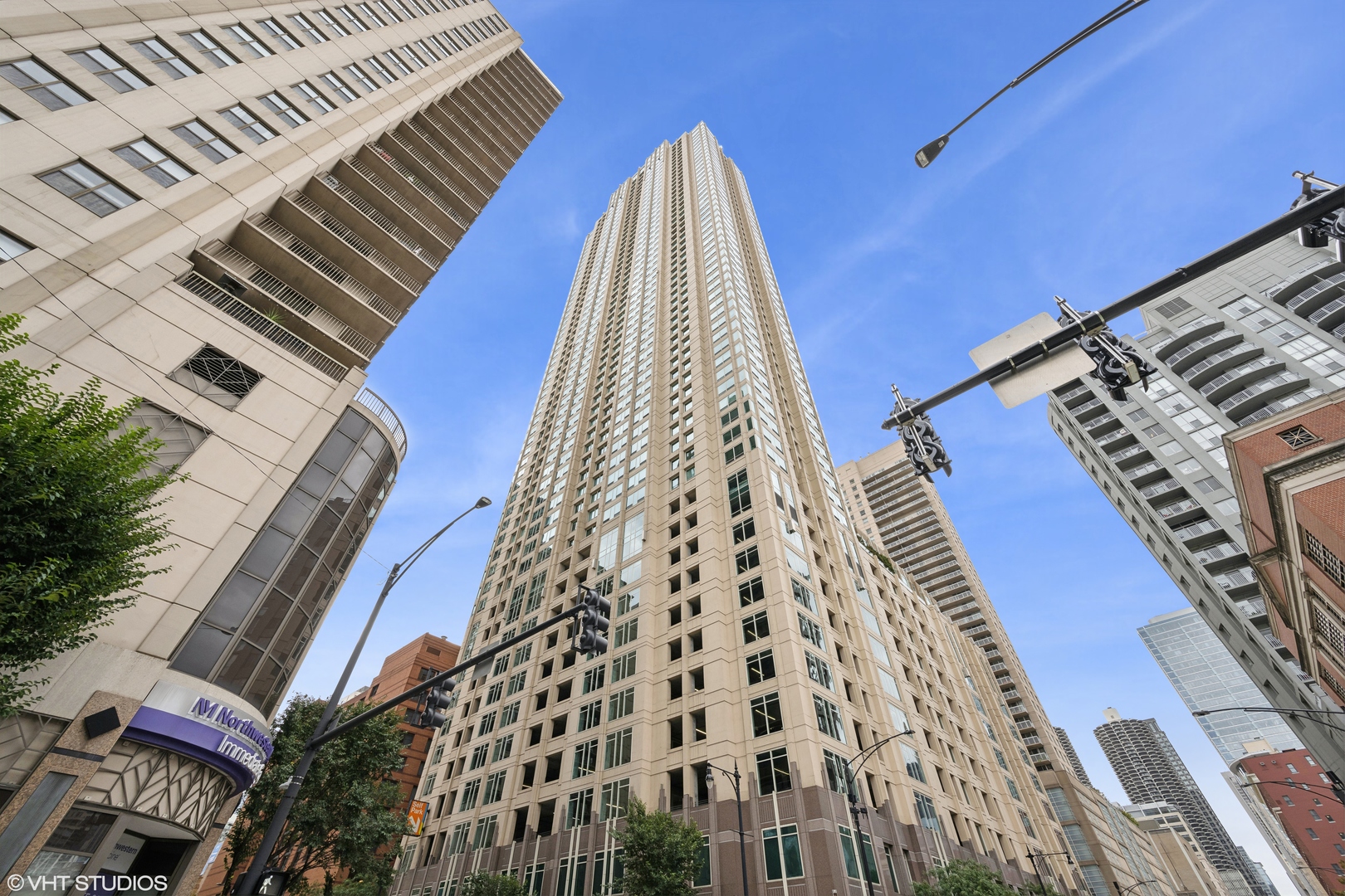 33 W Ontario Street Unit: 51F