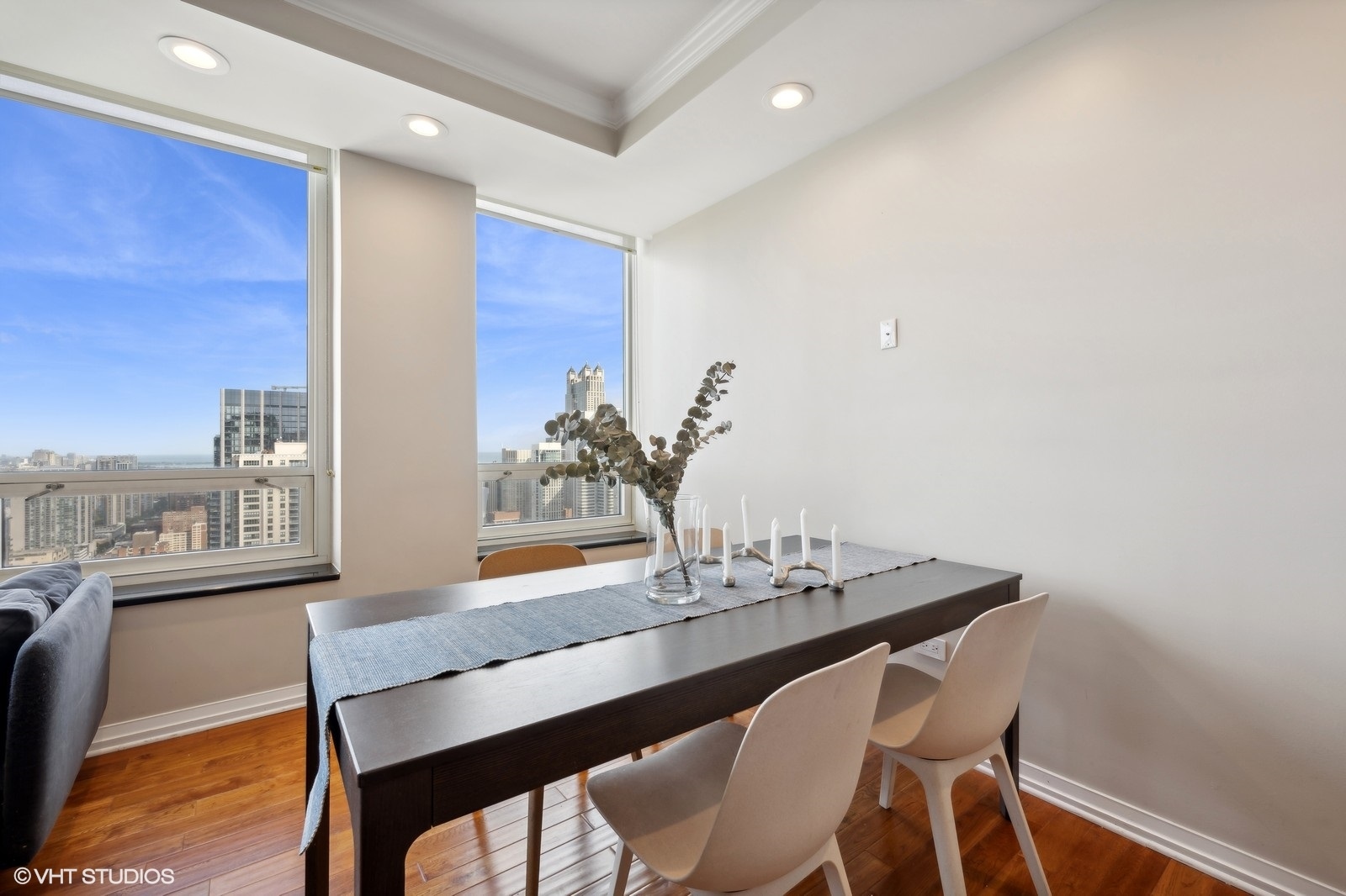 33 W Ontario Street Unit: 51F