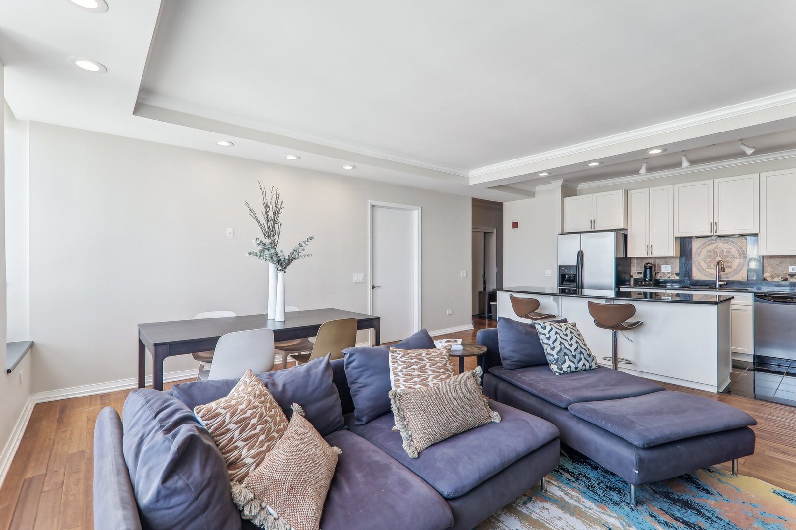 33 W Ontario Street Unit: 51F