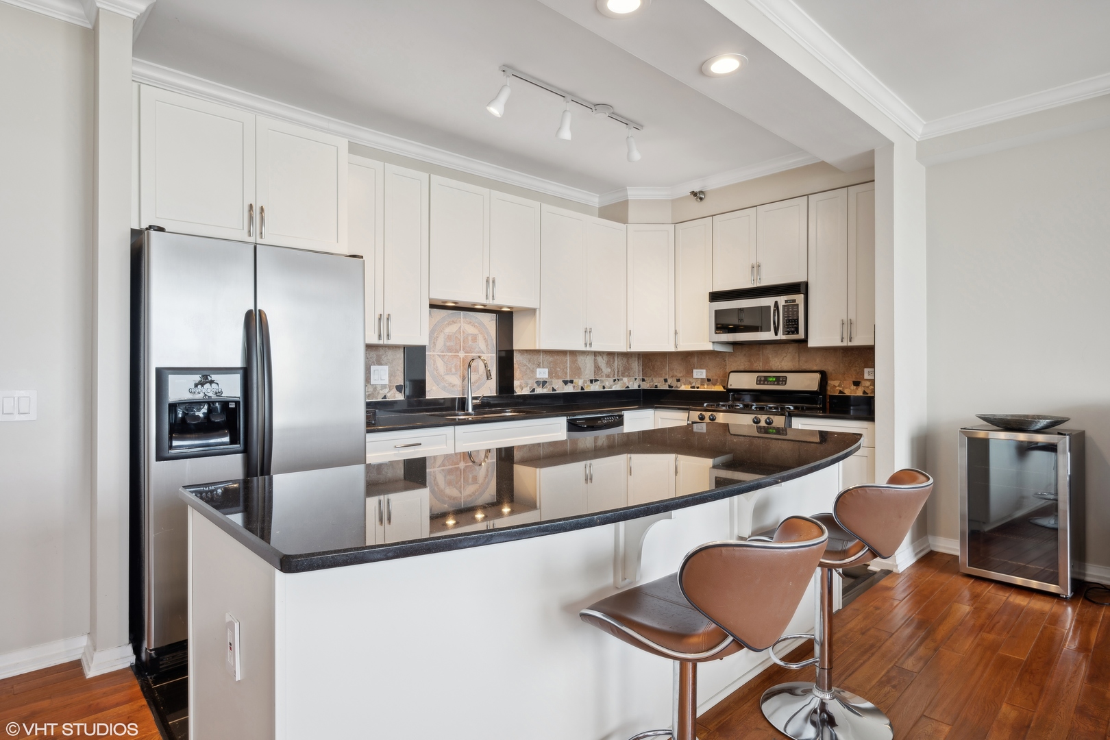 33 W Ontario Street Unit: 51F