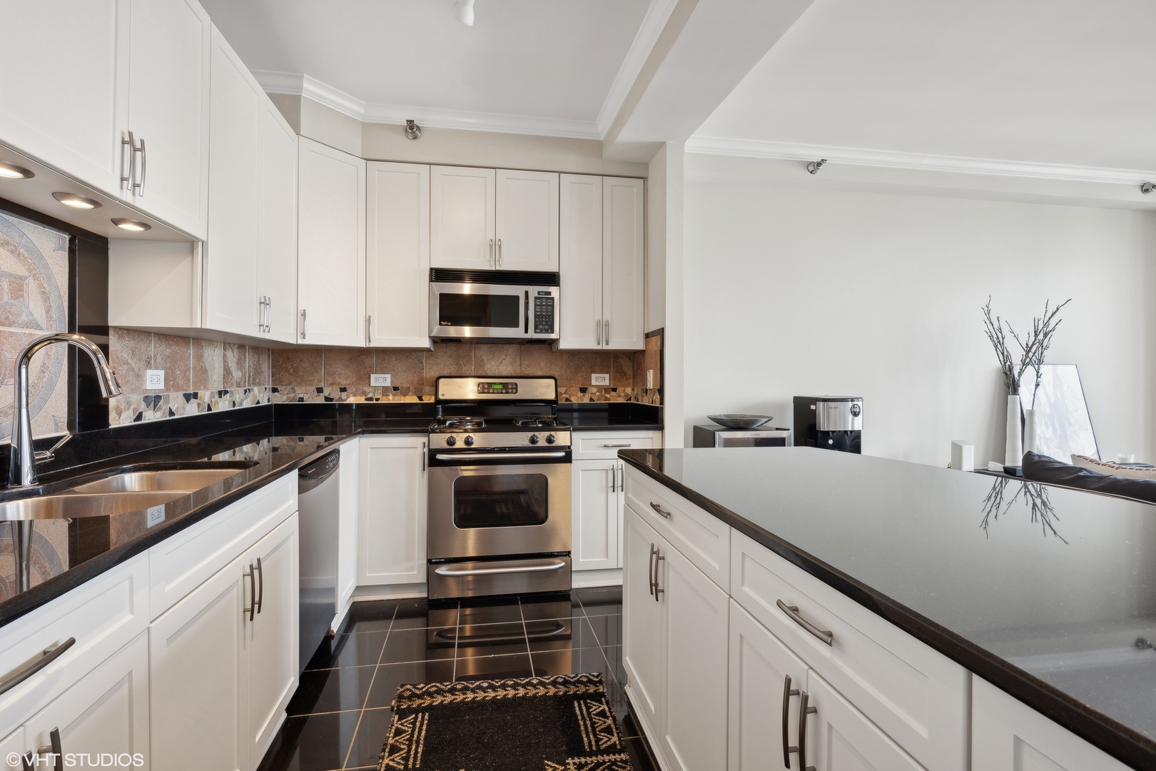 33 W Ontario Street Unit: 51F