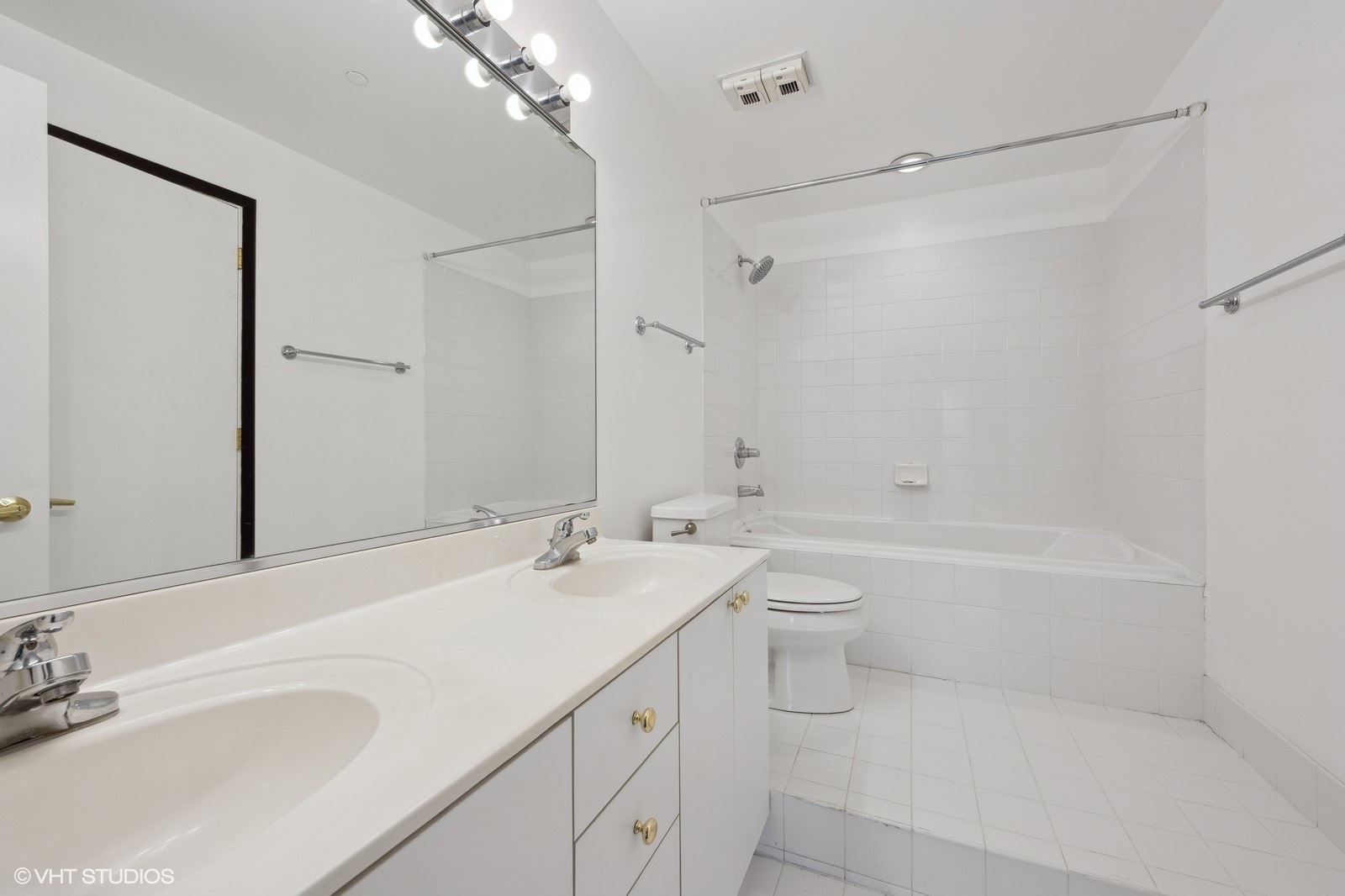 910 S Michigan Avenue Unit: 1209