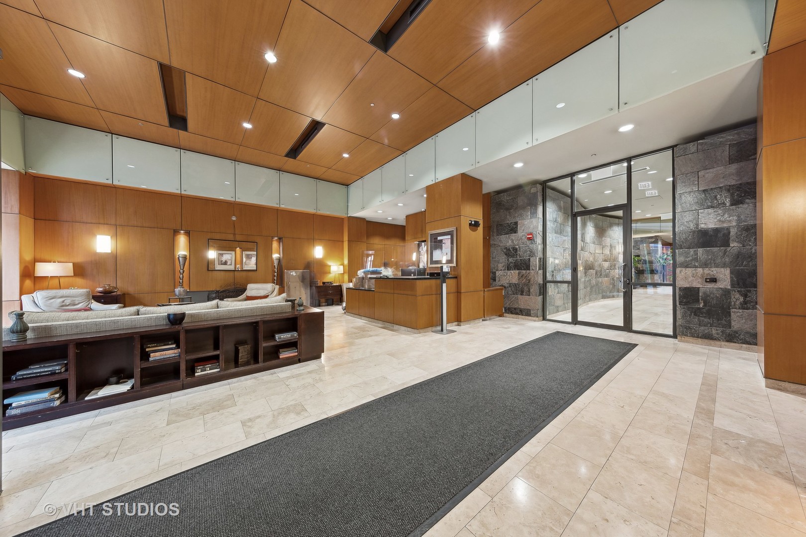 208 W Washington Street Unit: 601