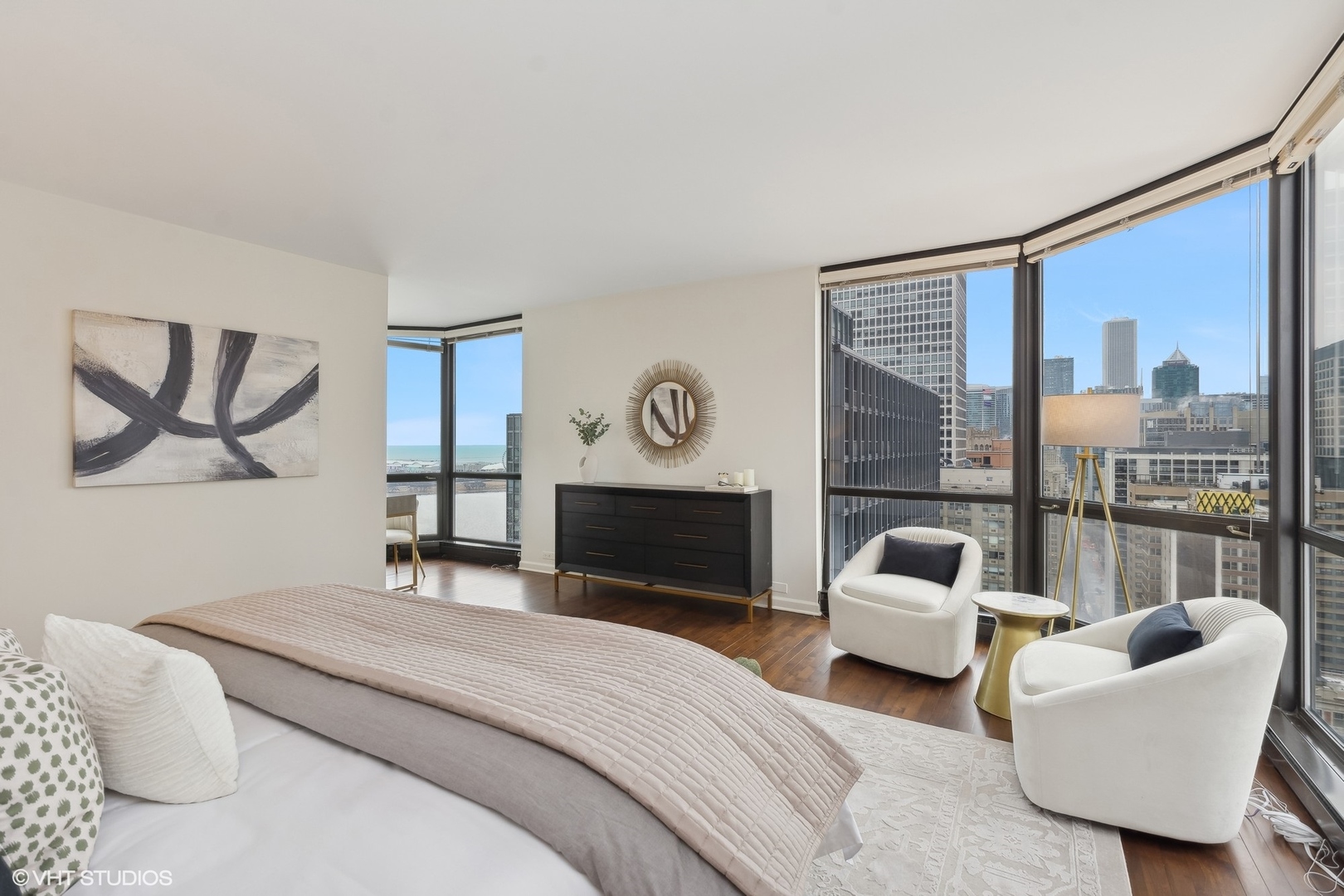 990 N Lake Shore Drive Unit: 28C