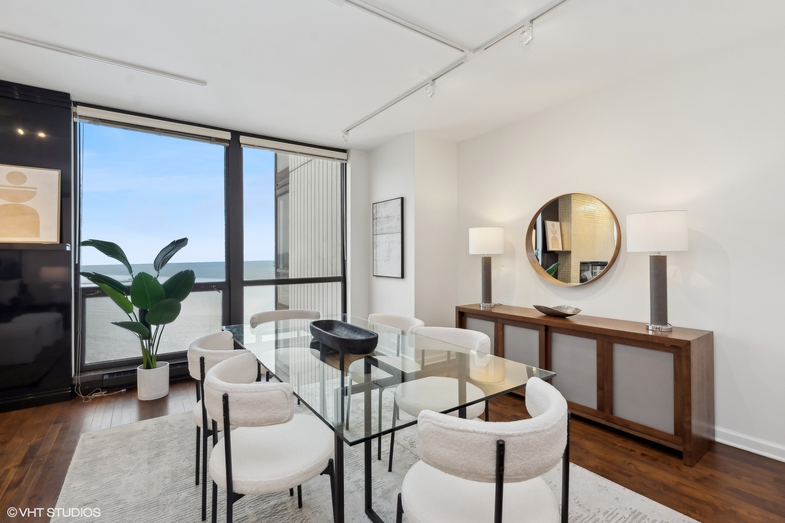 990 N Lake Shore Drive Unit: 28C