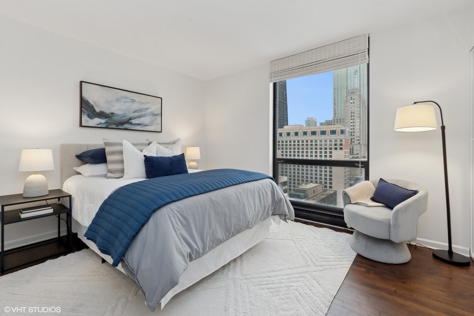 990 N Lake Shore Drive Unit: 28C