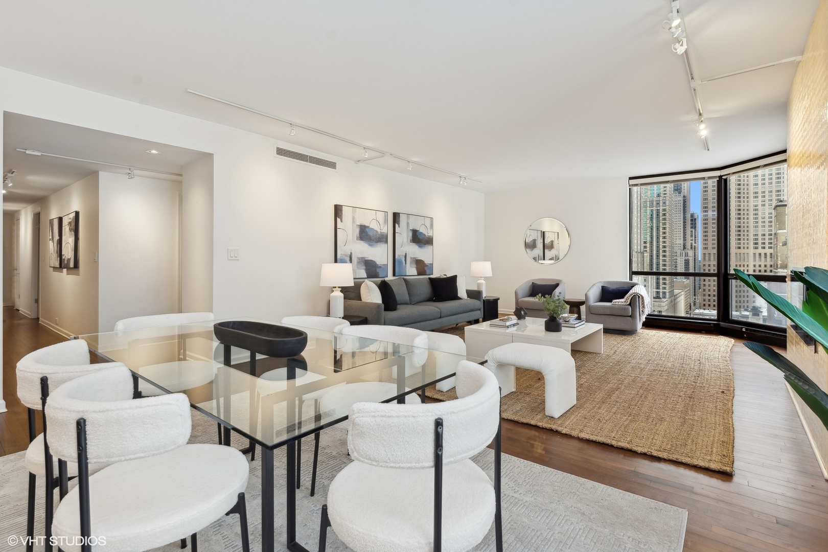 990 N Lake Shore Drive Unit: 28C