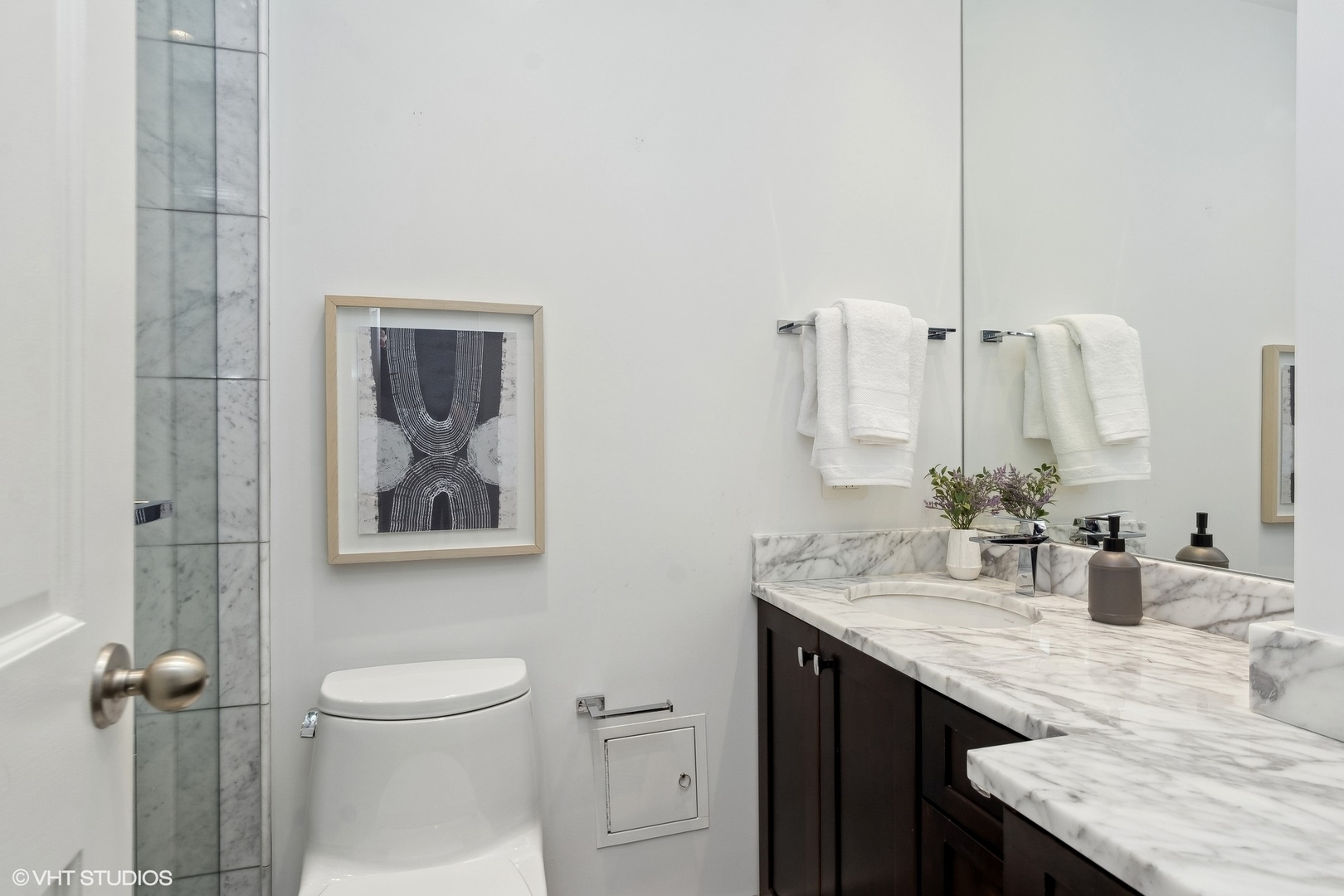 990 N Lake Shore Drive Unit: 28C