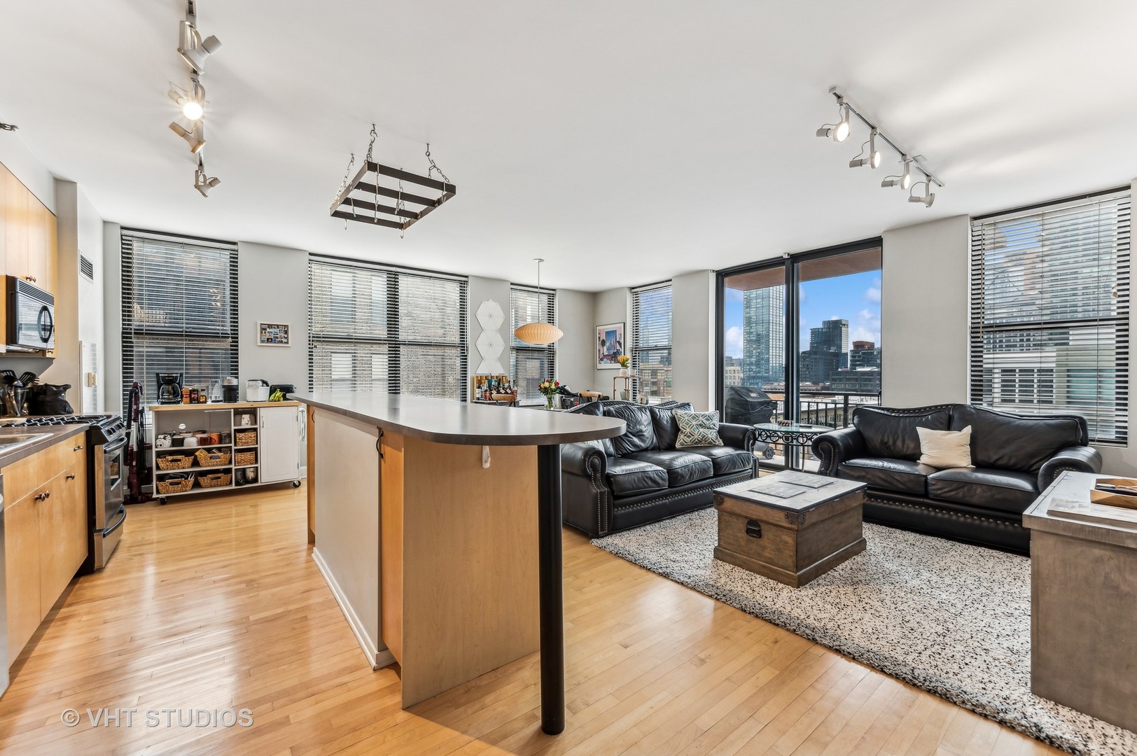 330 N JEFFERSON Street Unit: 705