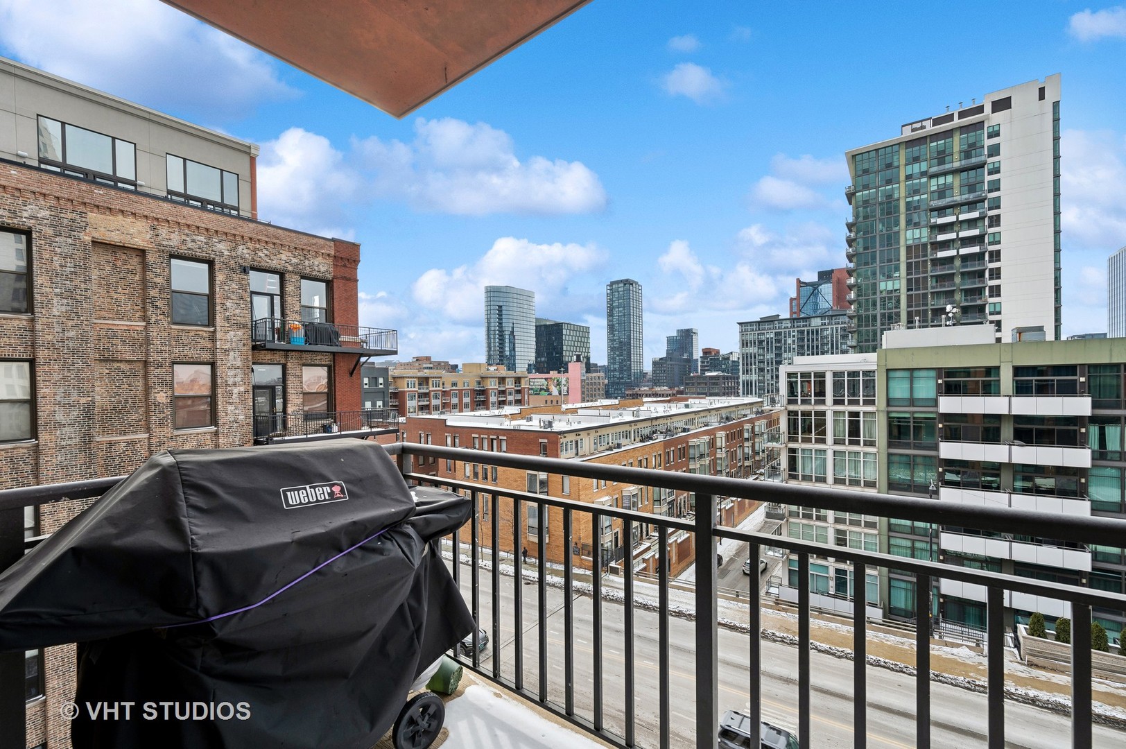 330 N JEFFERSON Street Unit: 705