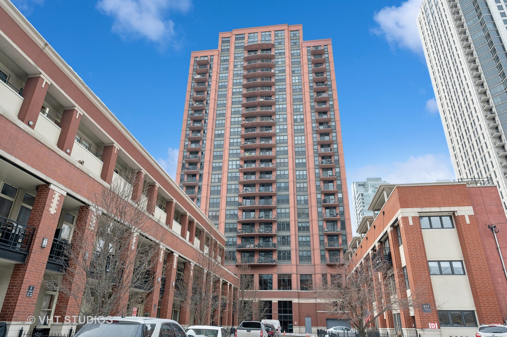 330 N JEFFERSON Street Unit: 705