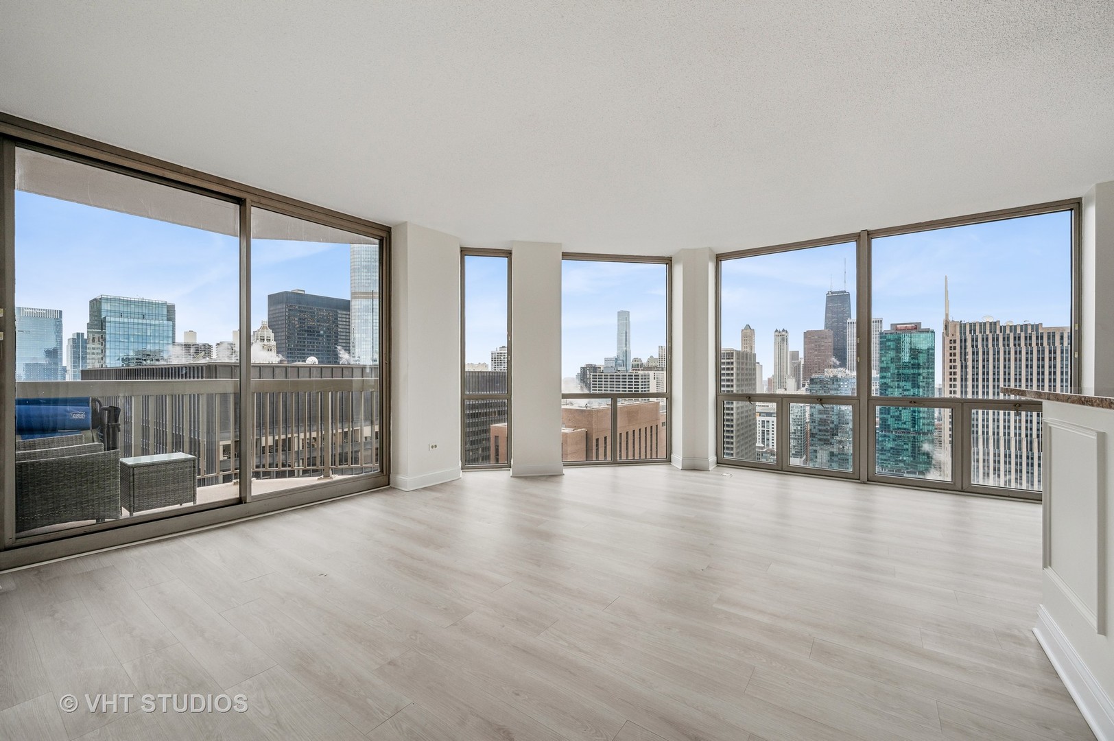 222 N COLUMBUS Drive Unit: 4103