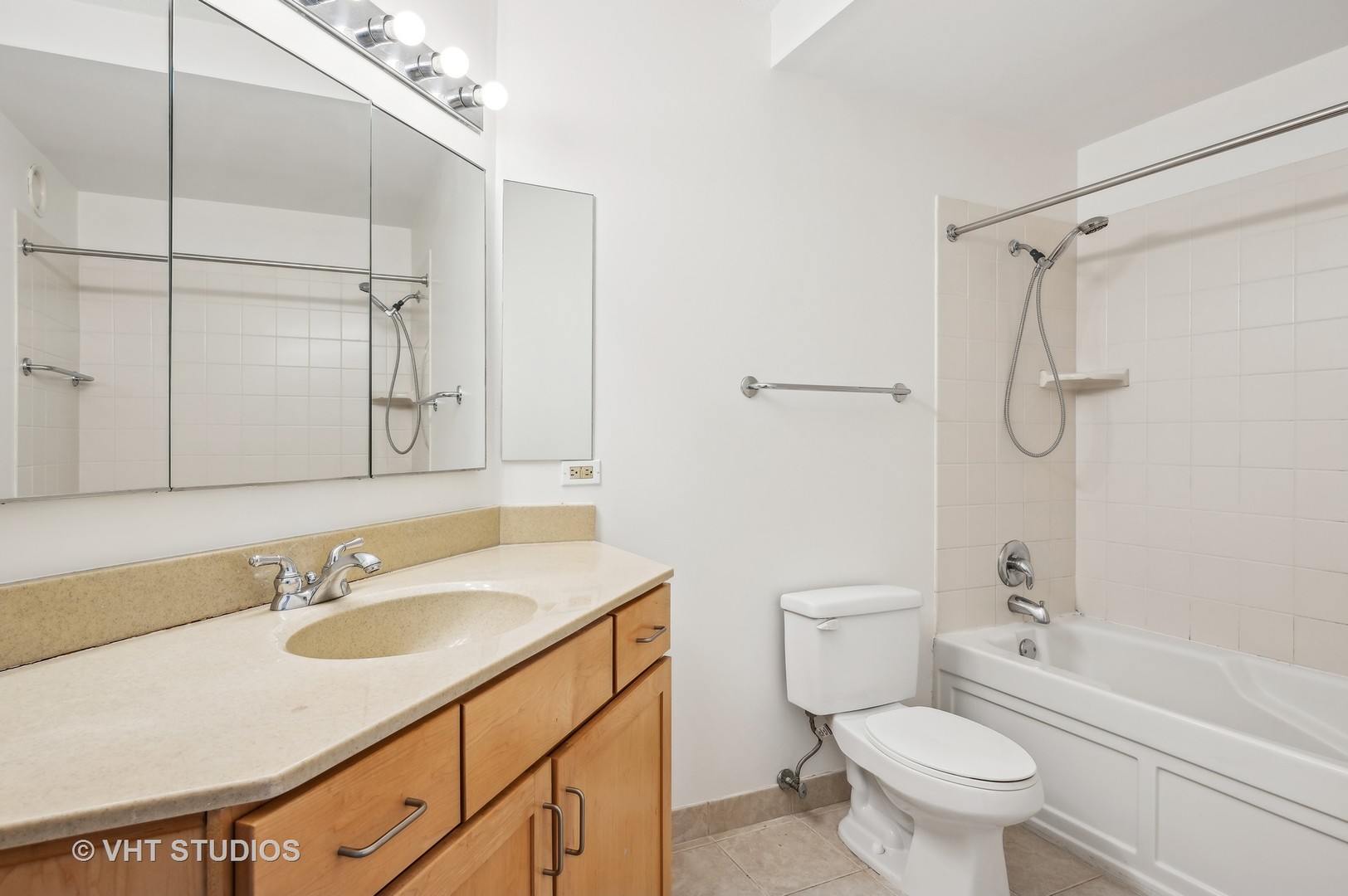 222 N COLUMBUS Drive Unit: 4103