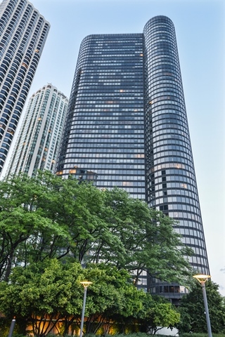 155 N Harbor Drive Unit: 3406