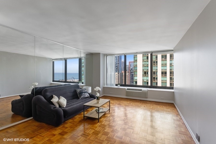 155 N Harbor Drive Unit: 3406