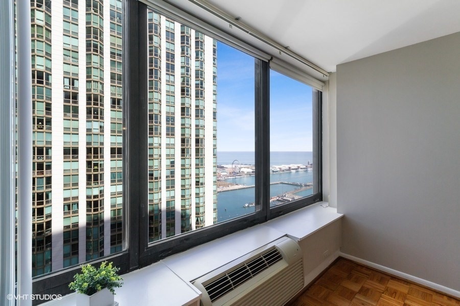 155 N Harbor Drive Unit: 3406