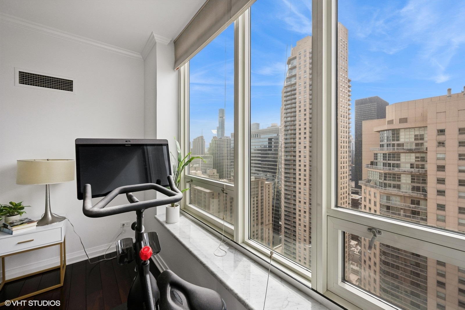 33 W Ontario Street Unit: 36D