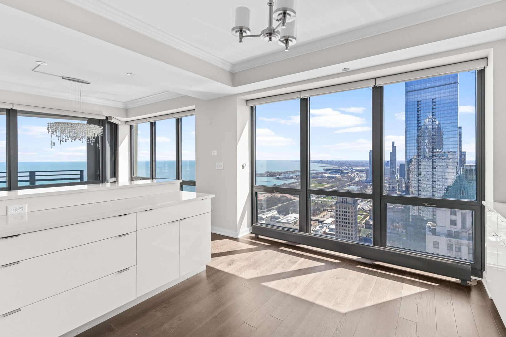 130 N Garland Court Unit: 5303