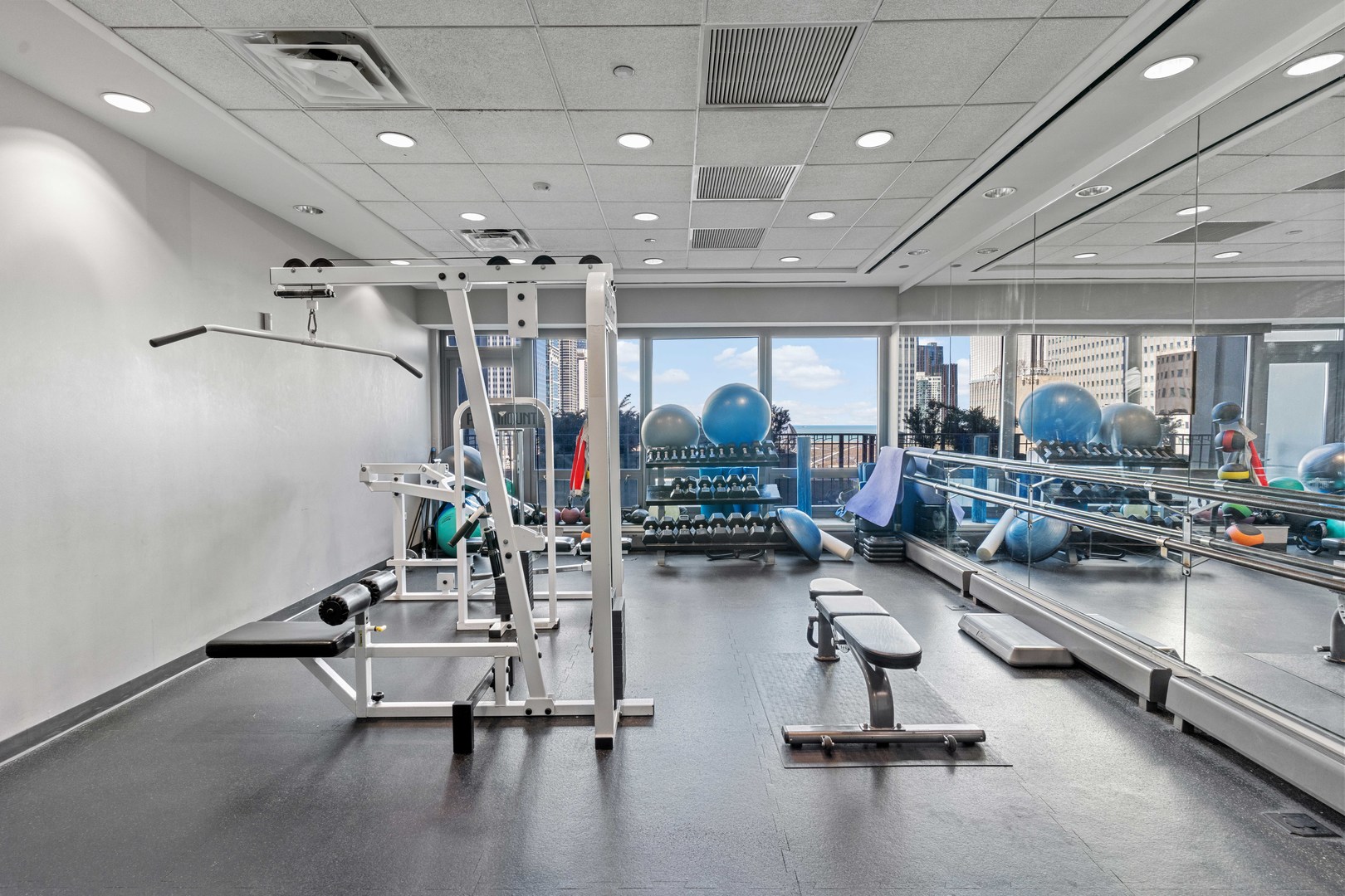 130 N Garland Court Unit: 5303