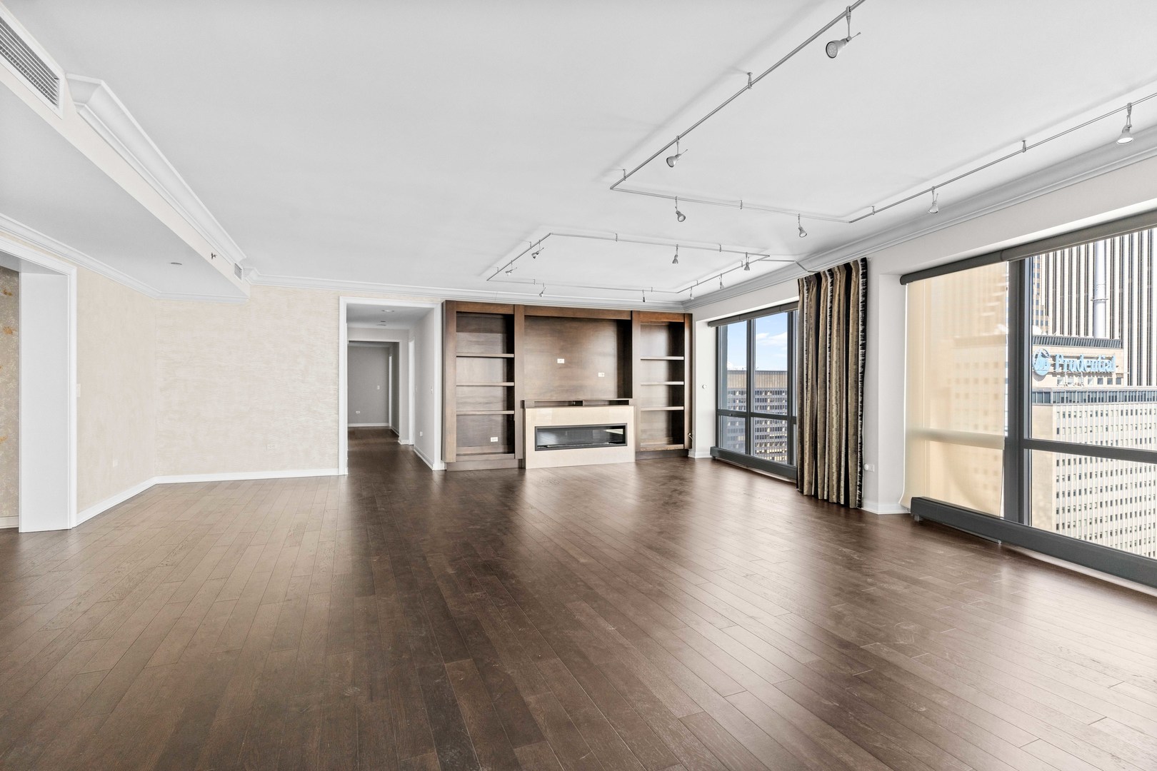 130 N Garland Court Unit: 5303