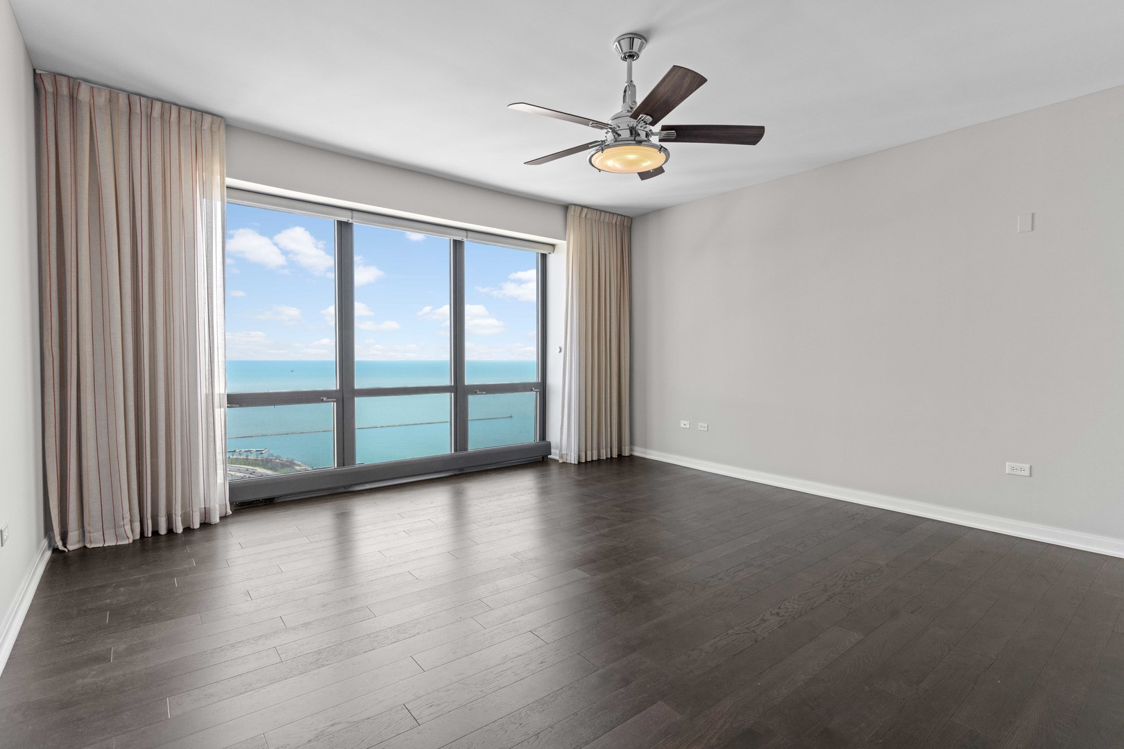 130 N Garland Court Unit: 5303